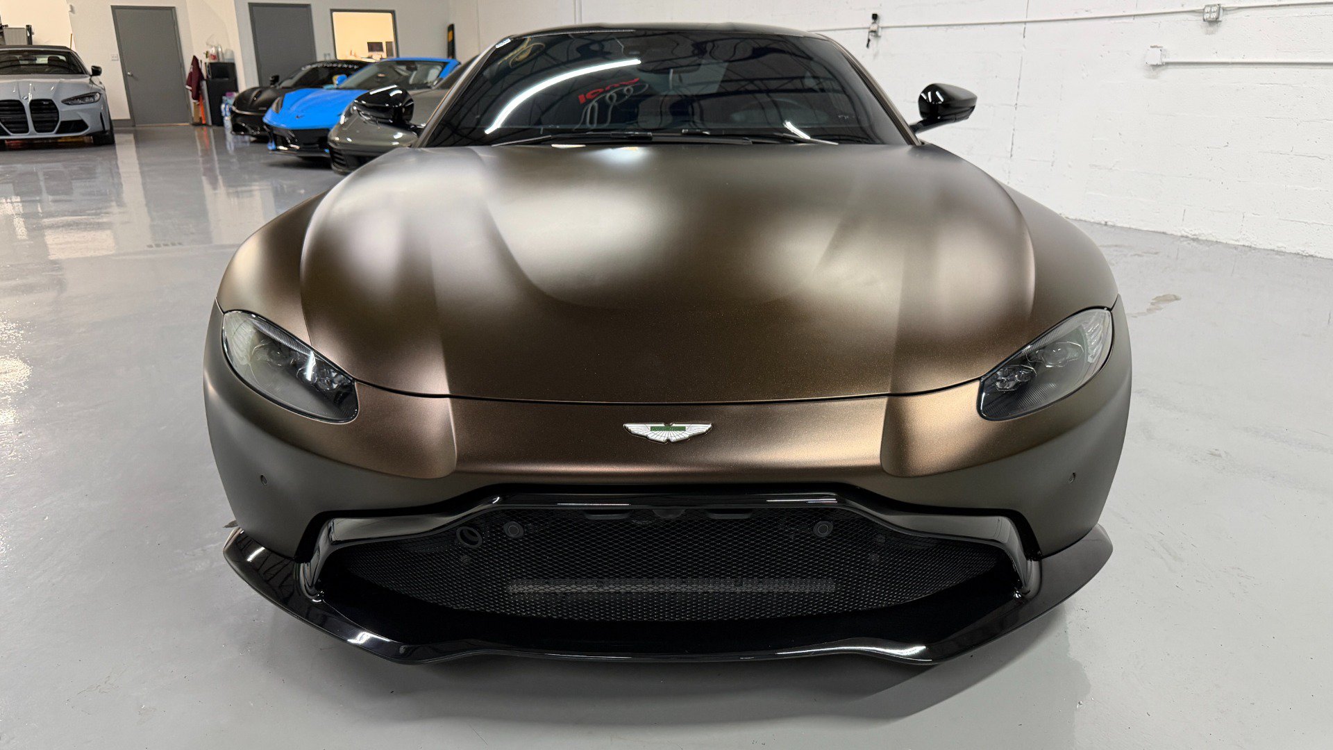 Used 2021 Aston Martin V8 Vantage Coupe RWD image 29