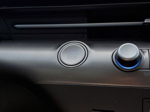 Used 2025 Hyundai Kona SEL image 30