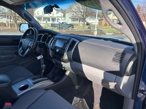 Used 2015 Toyota Tacoma 4x4 Double Cab image 11