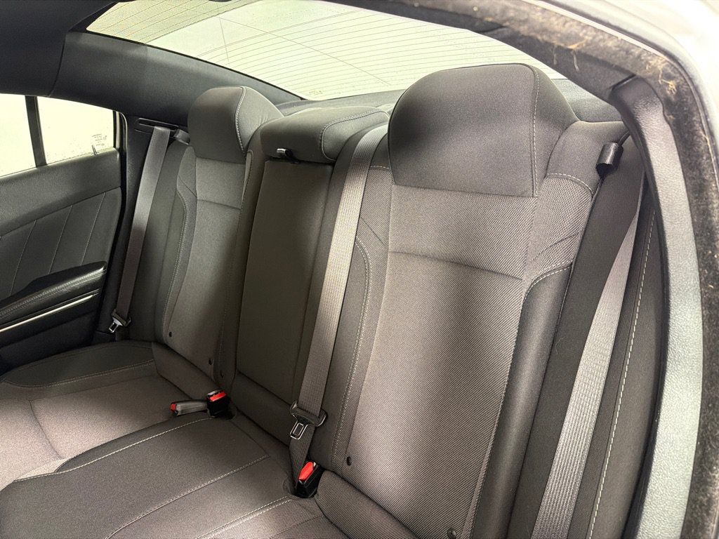 Used 2019 Dodge Charger SXT RWD image 19