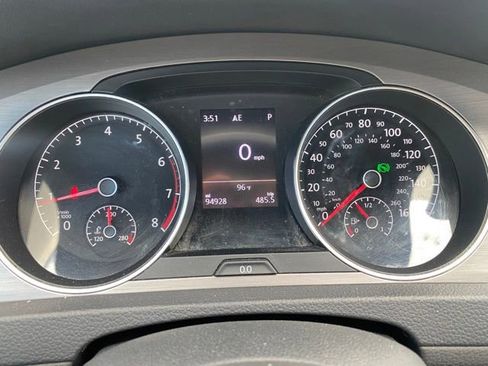 Used 2017 Volkswagen Golf S AWD/4WD image 16
