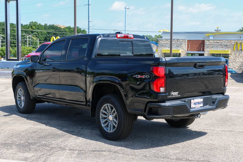 New 2026 Chevrolet Colorado LT w/ LT Convenience Package AWD/4WD image 3