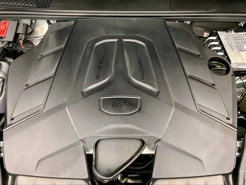 Used 2024 Porsche Cayenne image 51