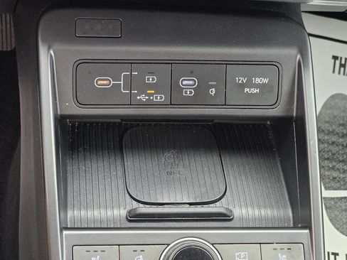 Used 2024 Hyundai Kona Limited image 19