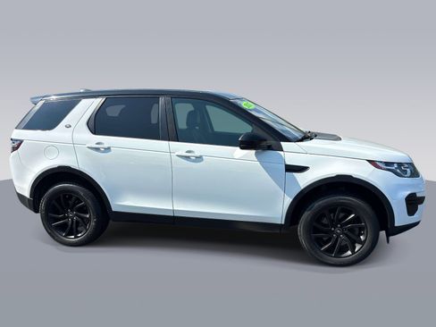Used 2017 Land Rover Discovery Sport SE AWD/4WD image 2