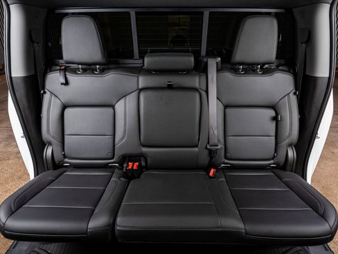 Used 2024 Chevrolet Silverado 2500 LTZ w/ LTZ Premium Package image 33