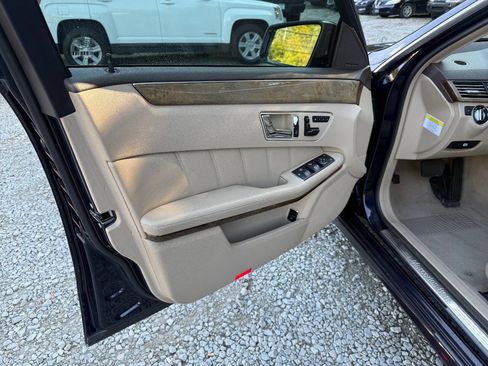 Used 2011 Mercedes-Benz E 350 4MATIC Sedan image 11