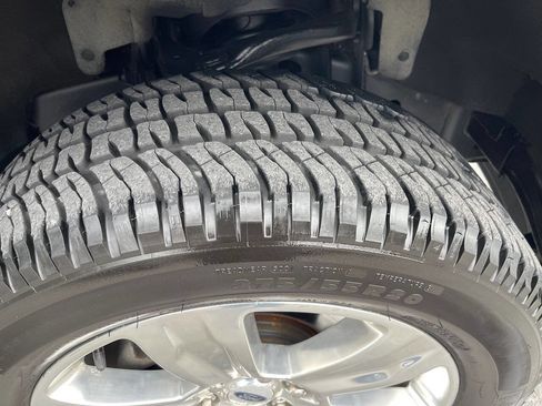 Used 2015 Ford F150 Platinum w/ Equipment Group 701A Luxury image 12