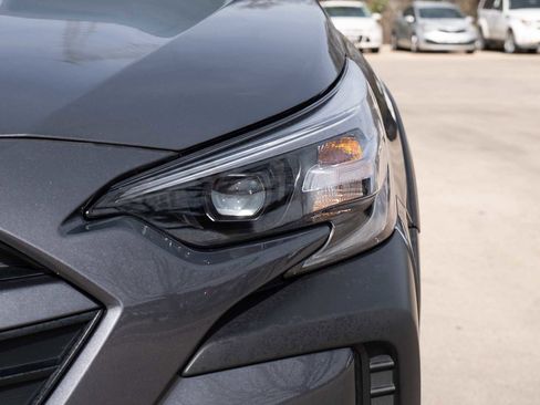 Used 2025 Subaru Outback Premium image 3