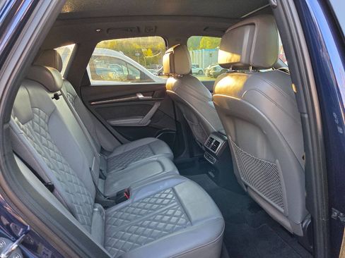 Used 2018 Audi SQ5 Prestige w/ Prestige Package AWD/4WD image 19