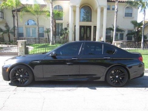 Used 2013 BMW M5 RWD image 2