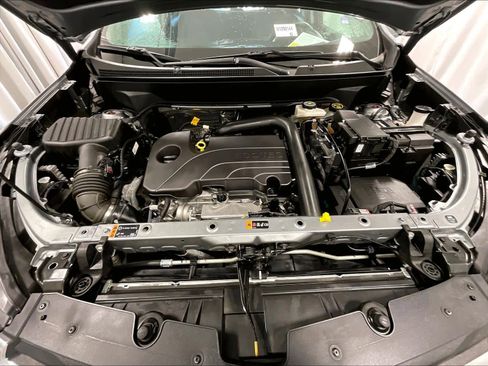 Used 2023 Chevrolet Equinox LT image 29