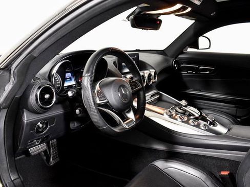 Used 2019 Mercedes-Benz AMG GT image 18