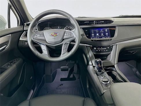 New 2026 Cadillac XT5 Luxury w/ LPO, Floor Liner Package image 13