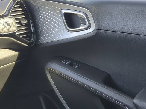 Used 2025 Kia Soul S FWD image 13