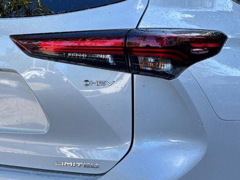 New 2026 Toyota Highlander Limited image 34