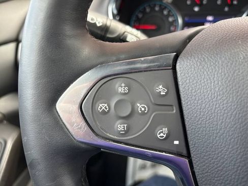Used 2023 Chevrolet Traverse LT w/ LPO, Floor Liner Package FWD image 18