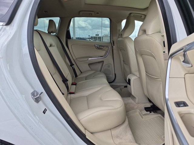 Used 2016 Volvo XC60 T5 Premier FWD image 17