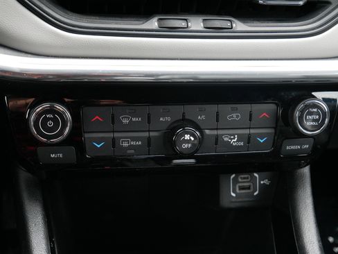 Used 2024 Jeep Compass Limited AWD/4WD image 23