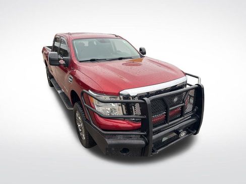 Used 2019 Nissan Titan SV w/ SV Convenience Package image 35