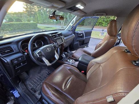 Used 2016 Toyota 4Runner SR5 image 20