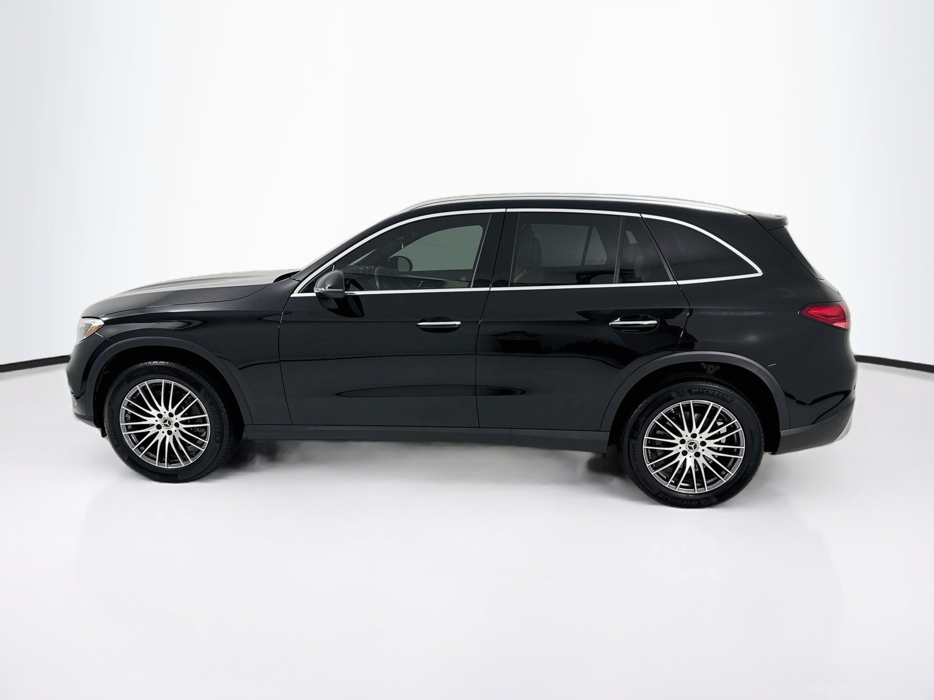 Certified 2026 Mercedes-Benz GLC 300 4MATIC image 5