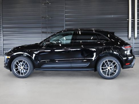 Certified 2026 Porsche Macan AWD/4WD image 2