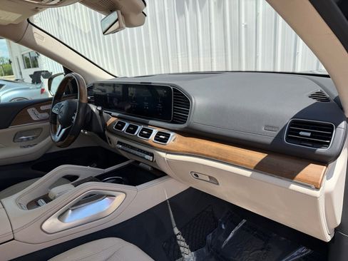 Used 2020 Mercedes-Benz GLS 580 4MATIC image 18