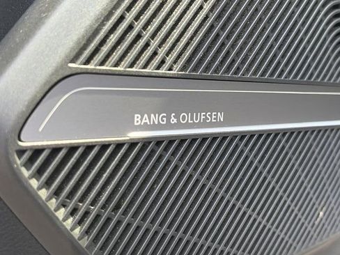 Used 2025 Audi SQ5 Premium Plus w/ Premium Plus Package image 19