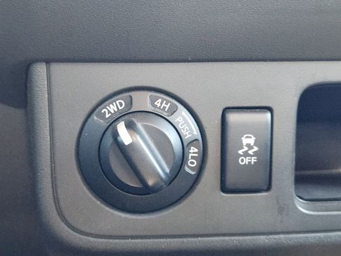 Used 2019 Nissan Frontier SV image 20