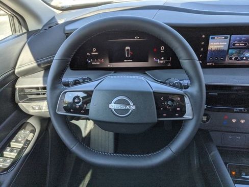 Used 2025 Nissan Murano SV image 21