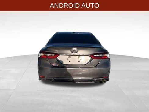 Used 2022 Toyota Camry SE image 6