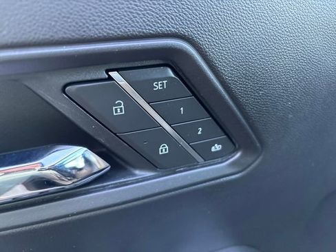 Used 2026 Chevrolet Colorado ZR2 image 15