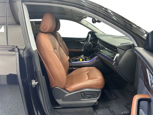 Used 2020 Audi Q8 Premium Plus w/ Premium Plus Package image 17