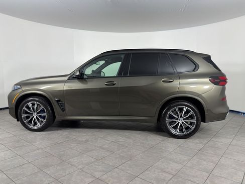 Used 2026 BMW X5 xDrive40i w/ M Sport Package AWD/4WD image 2