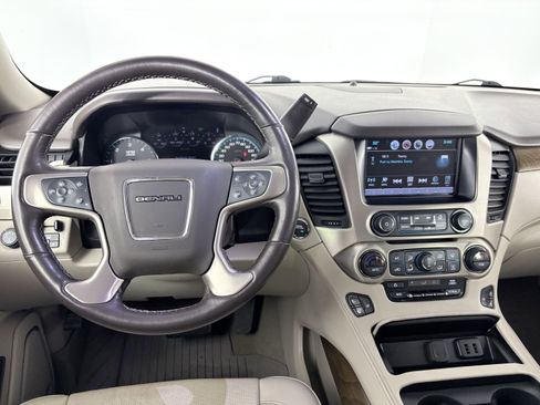 Used 2019 GMC Yukon Denali image 32