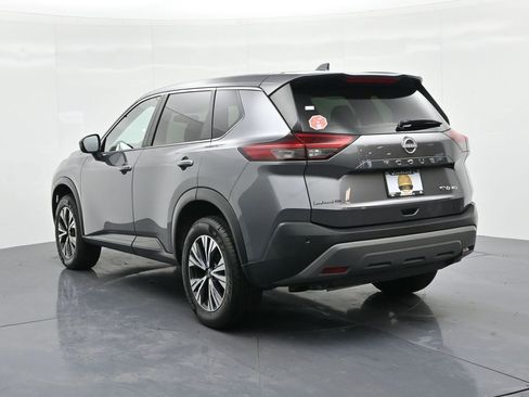 Used 2023 Nissan Rogue SV image 8