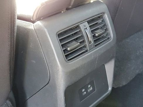 Used 2022 Nissan Rogue SV image 27