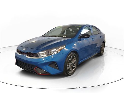 Certified 2023 Kia Forte GT-Line image 3