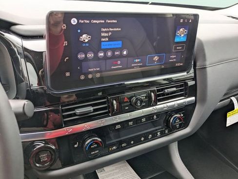 New 2026 Nissan Pathfinder SL AWD/4WD image 16