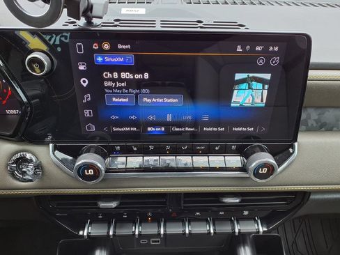 Used 2024 Chevrolet Colorado ZR2 w/ ZR2 Convenience Package III AWD/4WD image 29