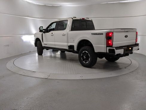 New 2025 Ford F250 Lariat w/ Lariat Ultimate Package image 4
