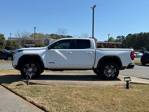 Used 2024 GMC Canyon AT4 w/ Canyon Safety Plus Package image 4