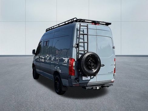 Used 2022 Mercedes-Benz Sprinter 2500 image 4
