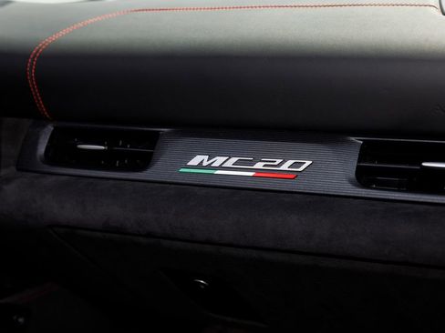Used 2023 Maserati MC20 Spyder RWD image 14