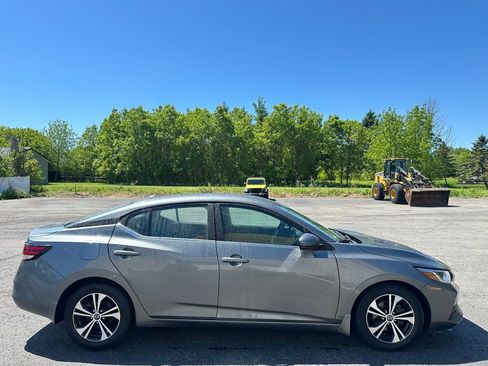 Used 2020 Nissan Sentra SV FWD image 11