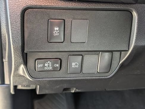 Used 2023 Toyota Tacoma SR AWD/4WD image 21
