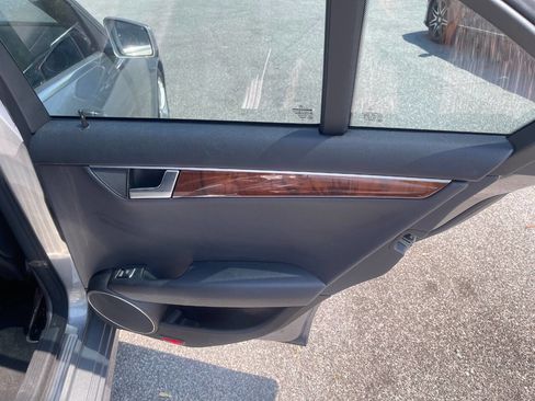 Used 2013 Mercedes-Benz C 250 Sedan image 22