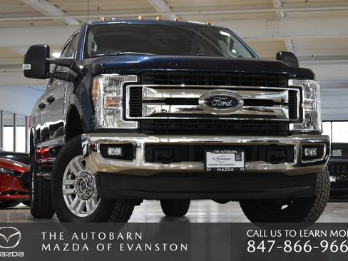 Used 2017 Ford F250 XLT w/ XLT Value Package image 3