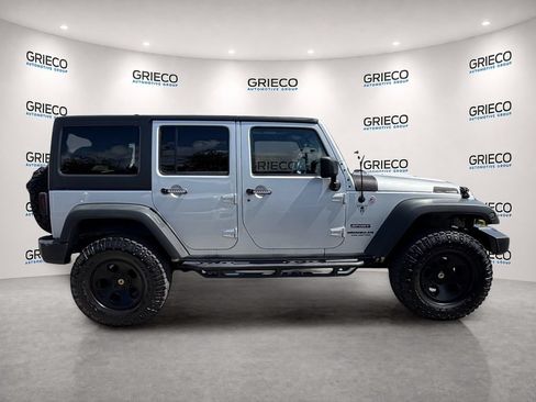 Used 2012 Jeep Wrangler Unlimited Sport AWD/4WD image 8